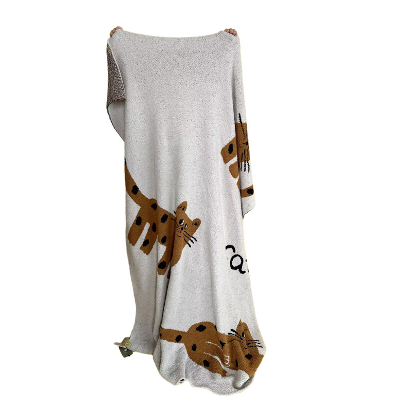 Odor Control Bath Towel - Image 5